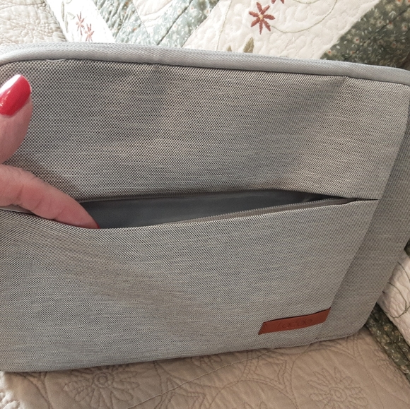 NEW WITH TAGS LACDO LAPTOP/ TABLET SLEEVE CASE - Picture 5 of 15